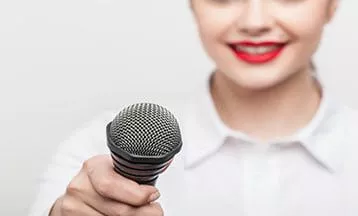 Δημοσιογραφίας & Επικοινωνίας